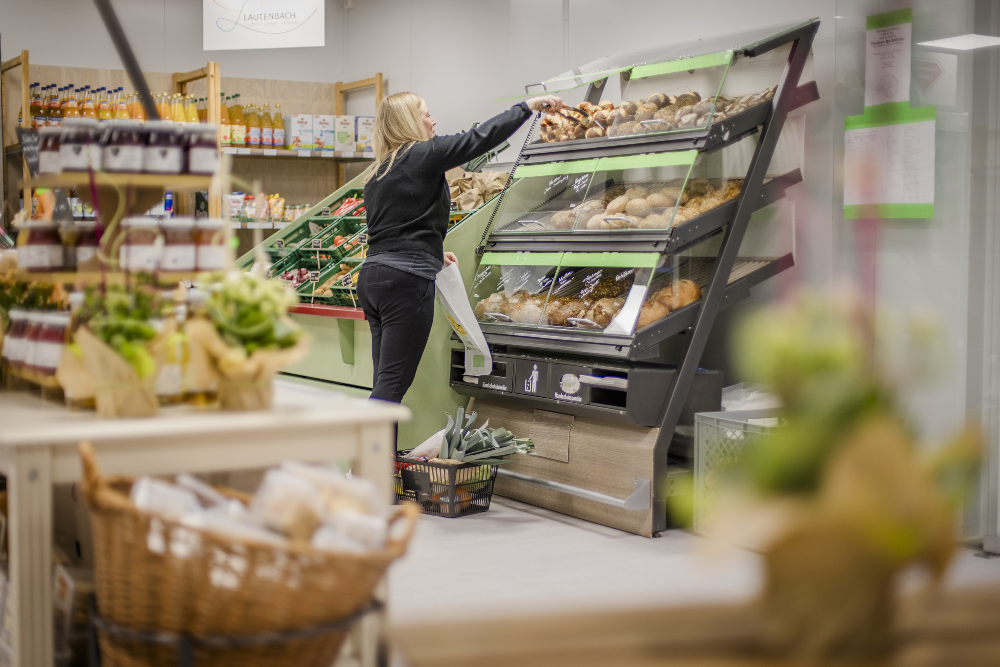 Frische Backwaren und regionale Produkte