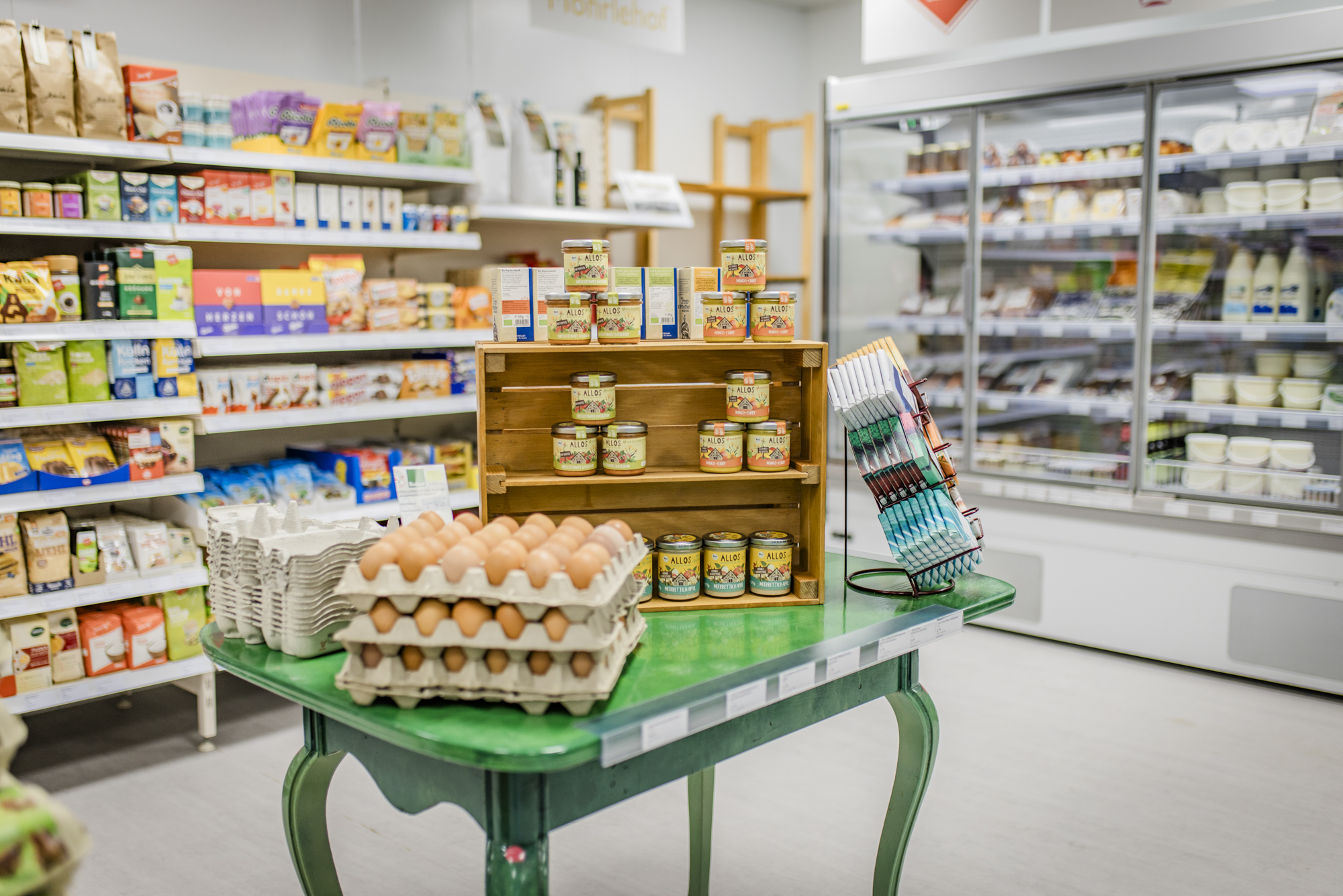 Regionale Produkte – Eier, Bio-Waren, Kühlregal